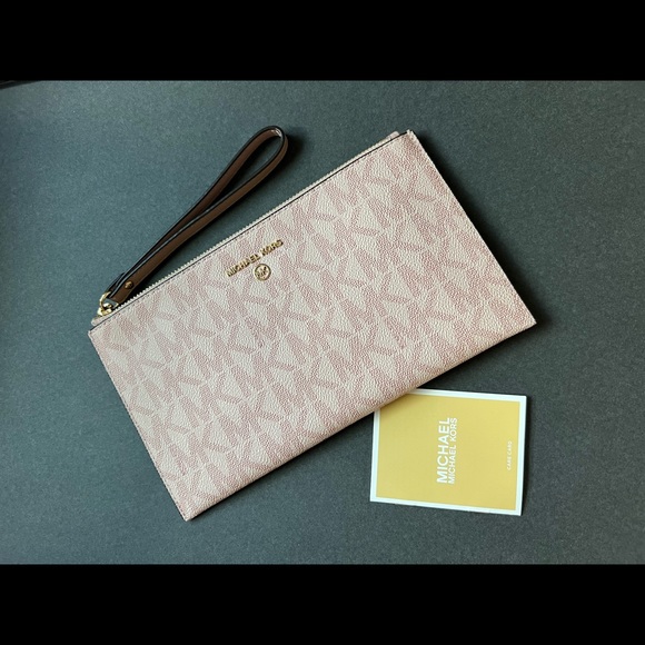 NWT MICHAEL KORS CHARM LARGE ZIP CLUTCH WRISTLET - Picture 3 of 7